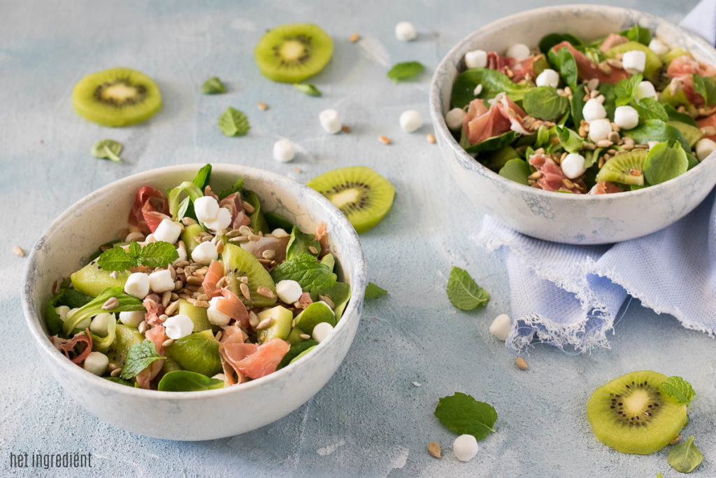kiwi geitenkaassalade met munt
